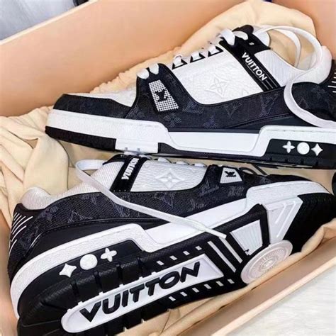 louis vuitton trainer sneakers black